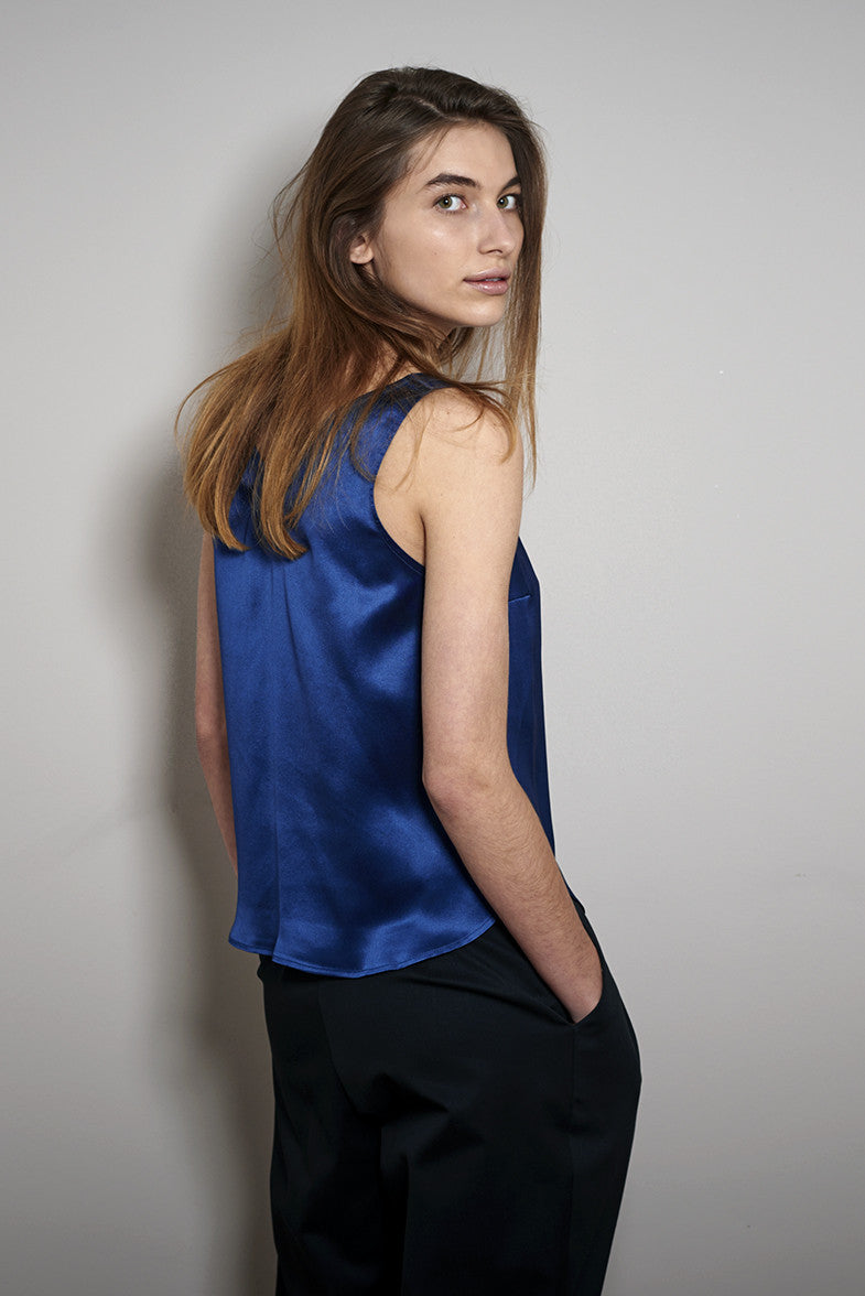 V-SUMMER TOP blue satin