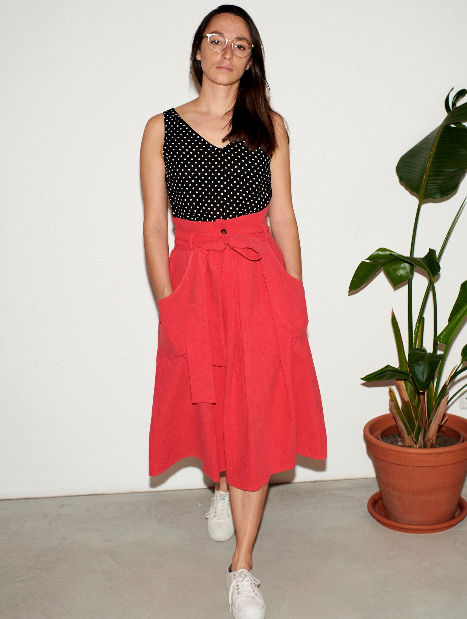 V-SUMMER TOP black dots classic